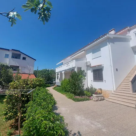 Apartment Kricin 14 *
